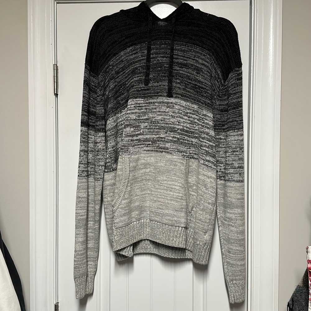 Grey Ombré Hooded Sweaters w/front pockets. Gently worn, like new! Size:XXL